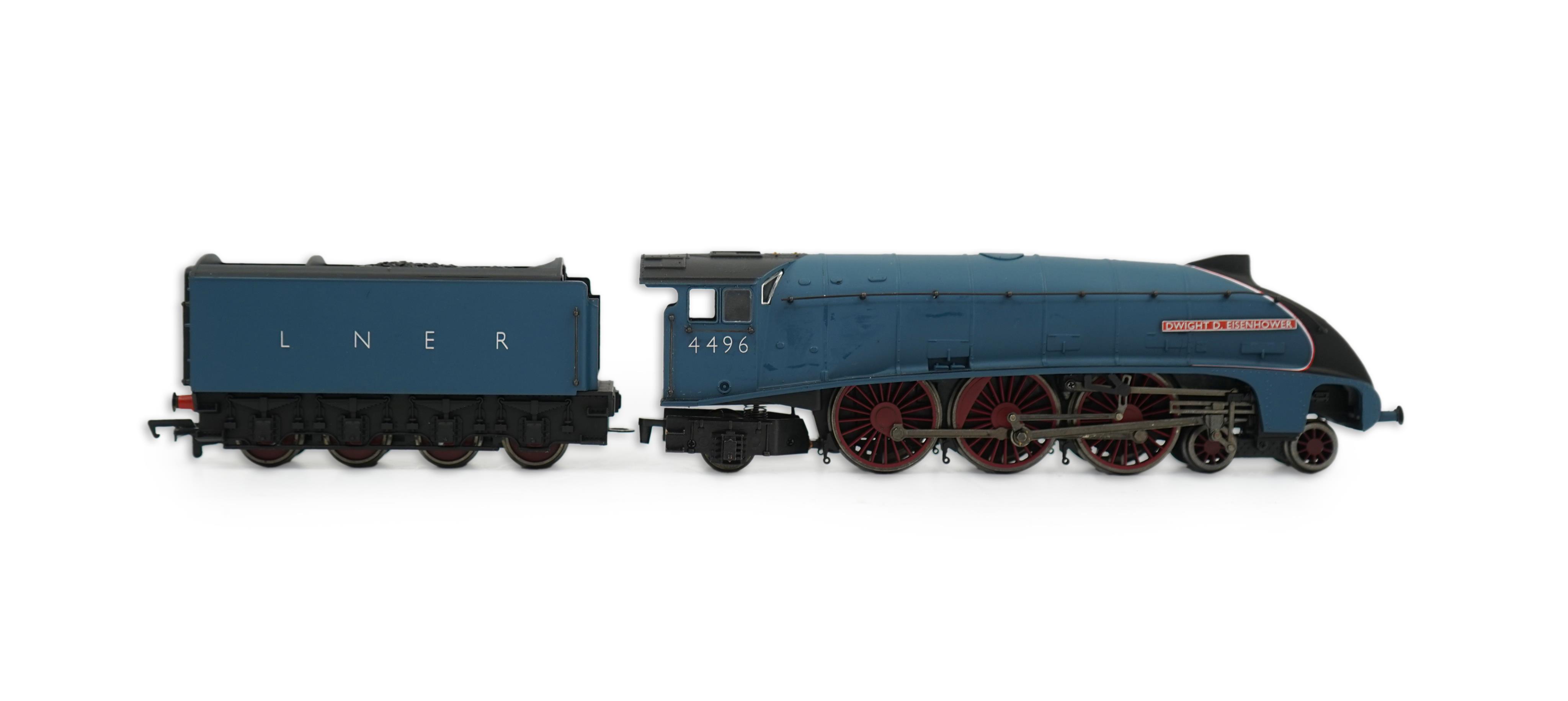 A wooden cased Bachmann Branchline 00 gauge railway LNER class A4 tender locomotive, Dwight D. Eisenhower, 4496